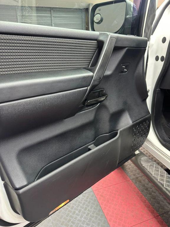 Nissan Titan Crew Cab - Thumbnail 15