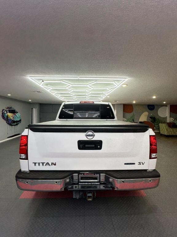 Nissan Titan Crew Cab - Thumbnail 11