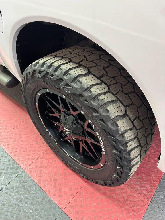 Nissan Titan Crew Cab - Thumbnail 6