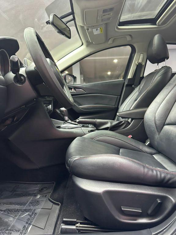 Mazda Mazda3 - Thumbnail 17