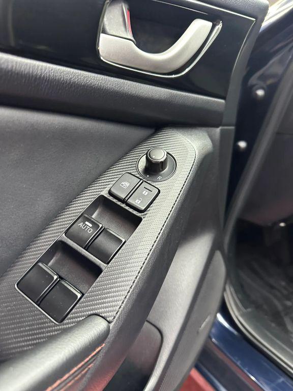 Mazda Mazda3 - Thumbnail 15