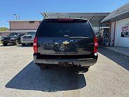 Chevrolet Suburban 1500 Lt - Thumbnail 3