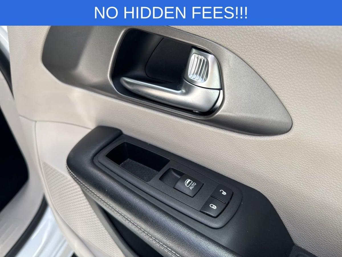 Chrysler Pacifica Touring L - Thumbnail 15