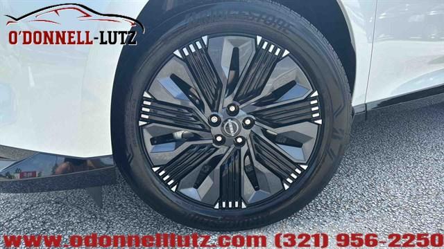 Nissan Murano Platinum Awd** - Thumbnail 3