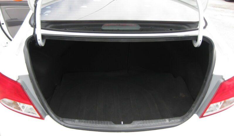 Hyundai Accent - Thumbnail 14