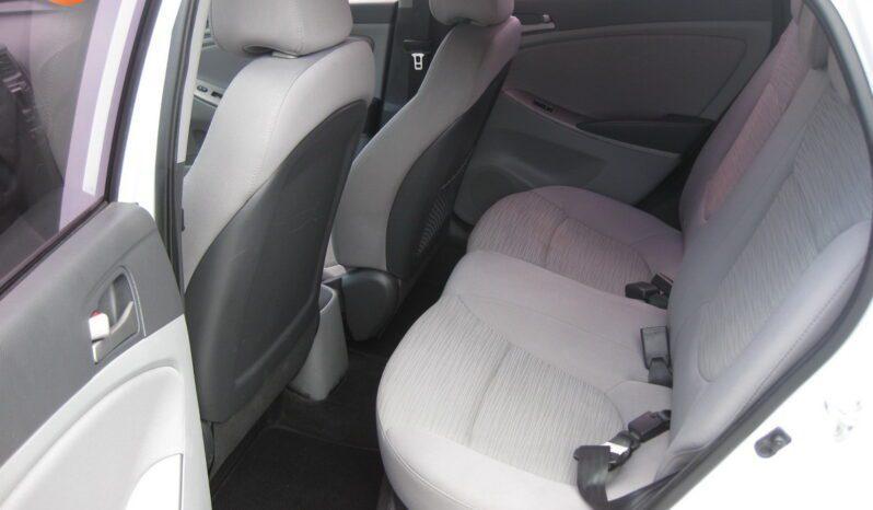 Hyundai Accent - Thumbnail 12