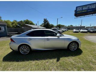 Lexus Is - Thumbnail 9