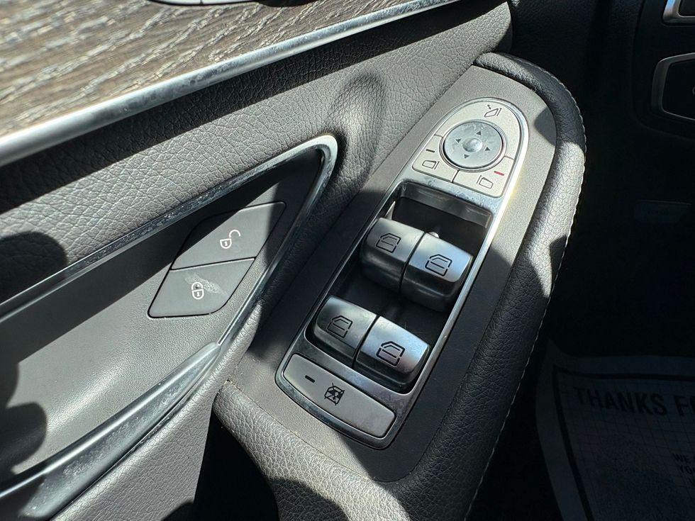 Mercedes-Benz C-Class C 300 | Miami, Fl | Ocean Auto Sales - Thumbnail 2