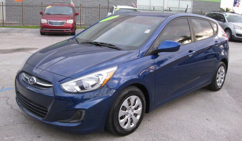 Hyundai Accent - Thumbnail 2