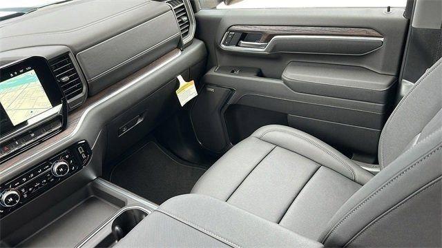 Gmc Sierra 2500 Hd Slt Four Wheel Drive Crew Cab - Thumbnail 18