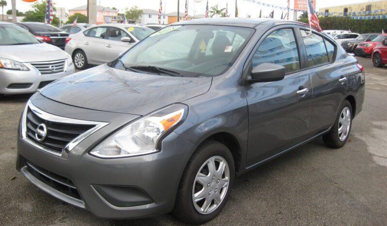 Nissan Versa - Thumbnail 2