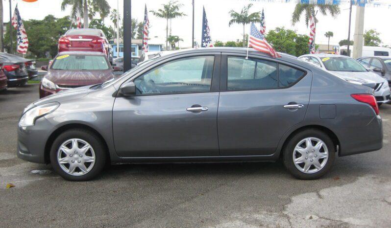 Nissan Versa - Thumbnail 9