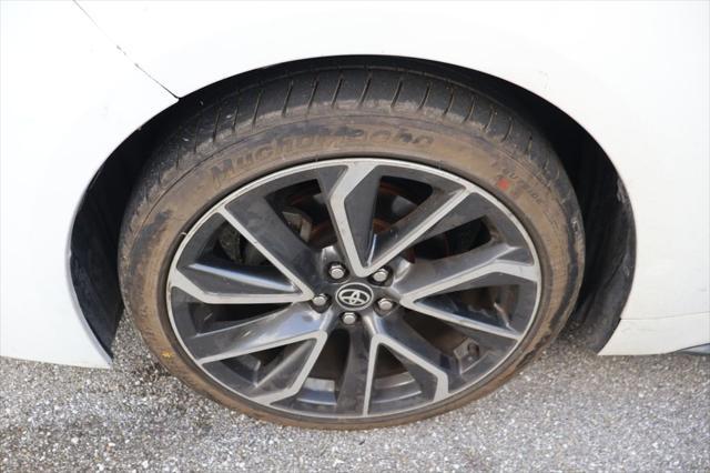 Toyota Corolla Se - Thumbnail 4