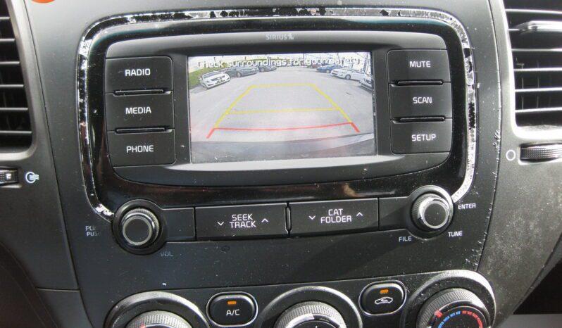 Kia Forte - Thumbnail 10