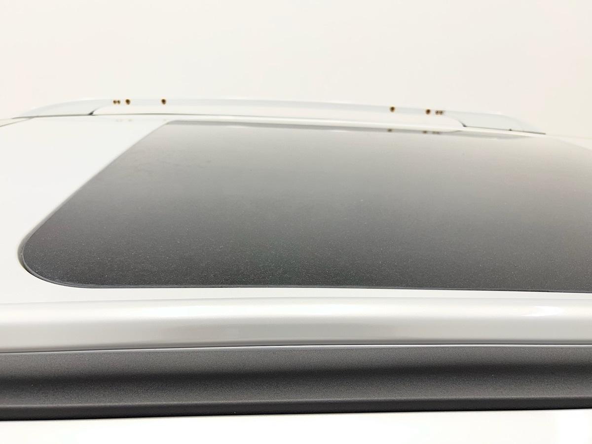 Nissan Pathfinder Platinum Hybrid - Thumbnail 12