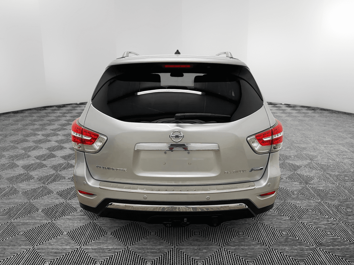 Nissan Pathfinder Platinum Hybrid - Thumbnail 6