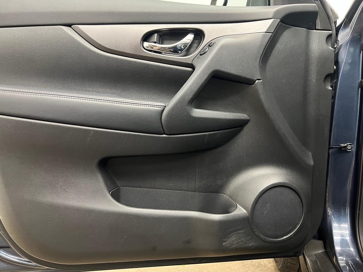 Nissan Rogue S - Thumbnail 14