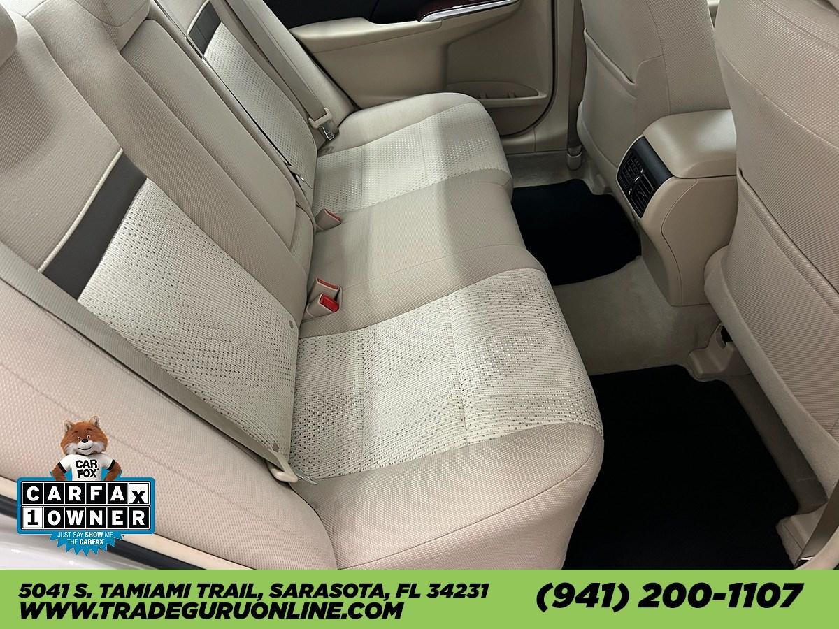 Toyota Camry L - Thumbnail 9