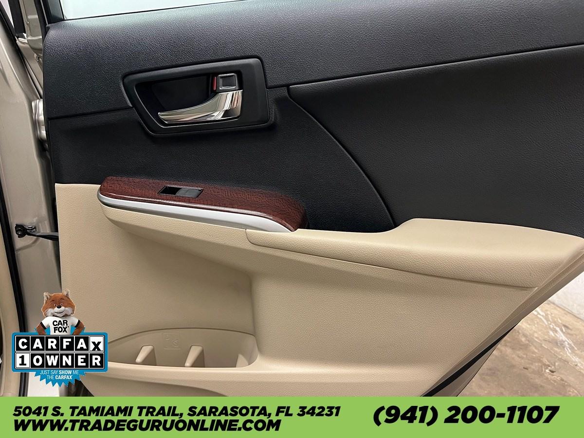 Toyota Camry L - Thumbnail 15