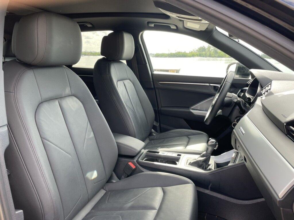 Audi Q3 - Thumbnail 7