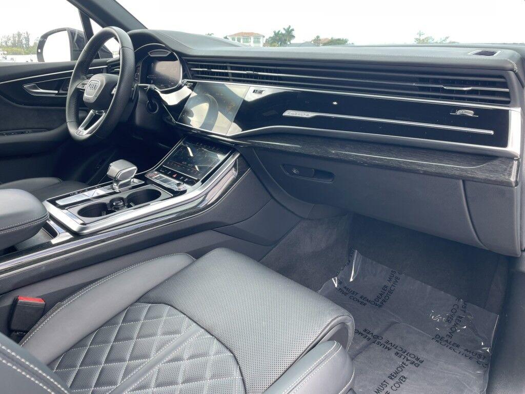 Audi SQ7 - Thumbnail 7