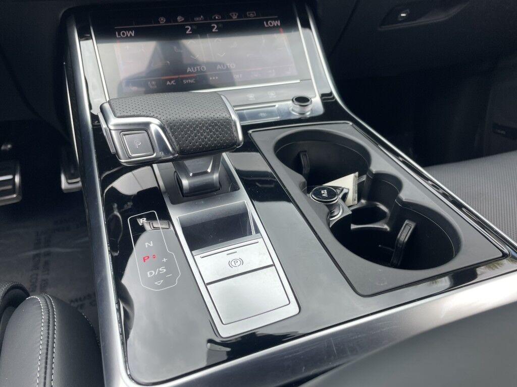Audi SQ7 - Thumbnail 18