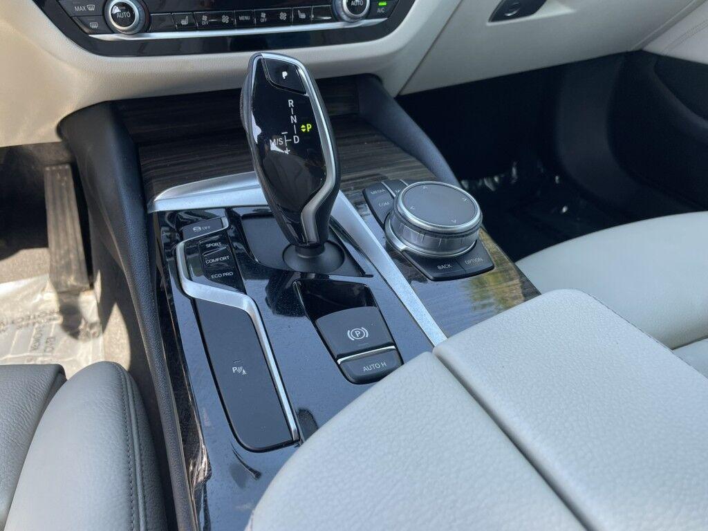 BMW 5 Series - Thumbnail 20