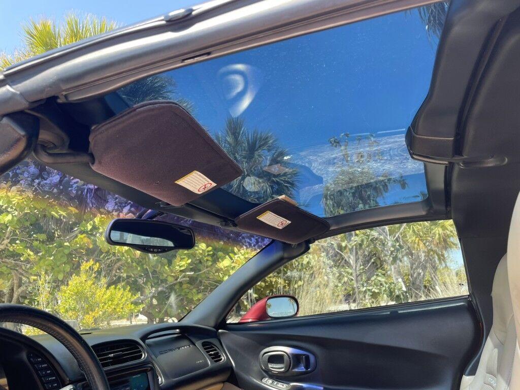 Chevrolet Corvette - Thumbnail 18