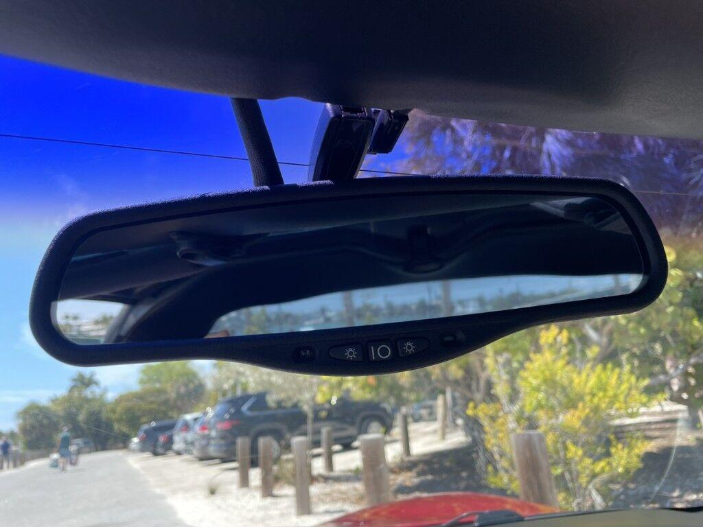 Chevrolet Corvette - Thumbnail 19