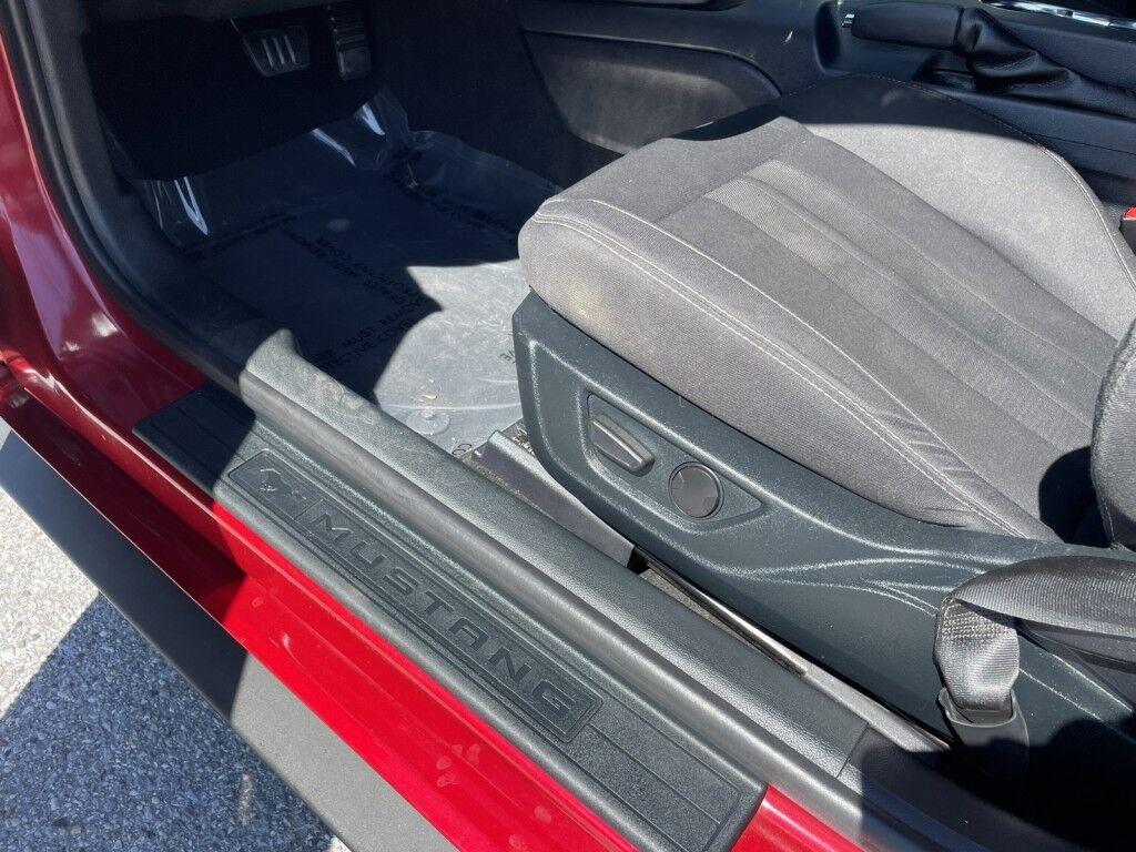 Ford Mustang - Thumbnail 13