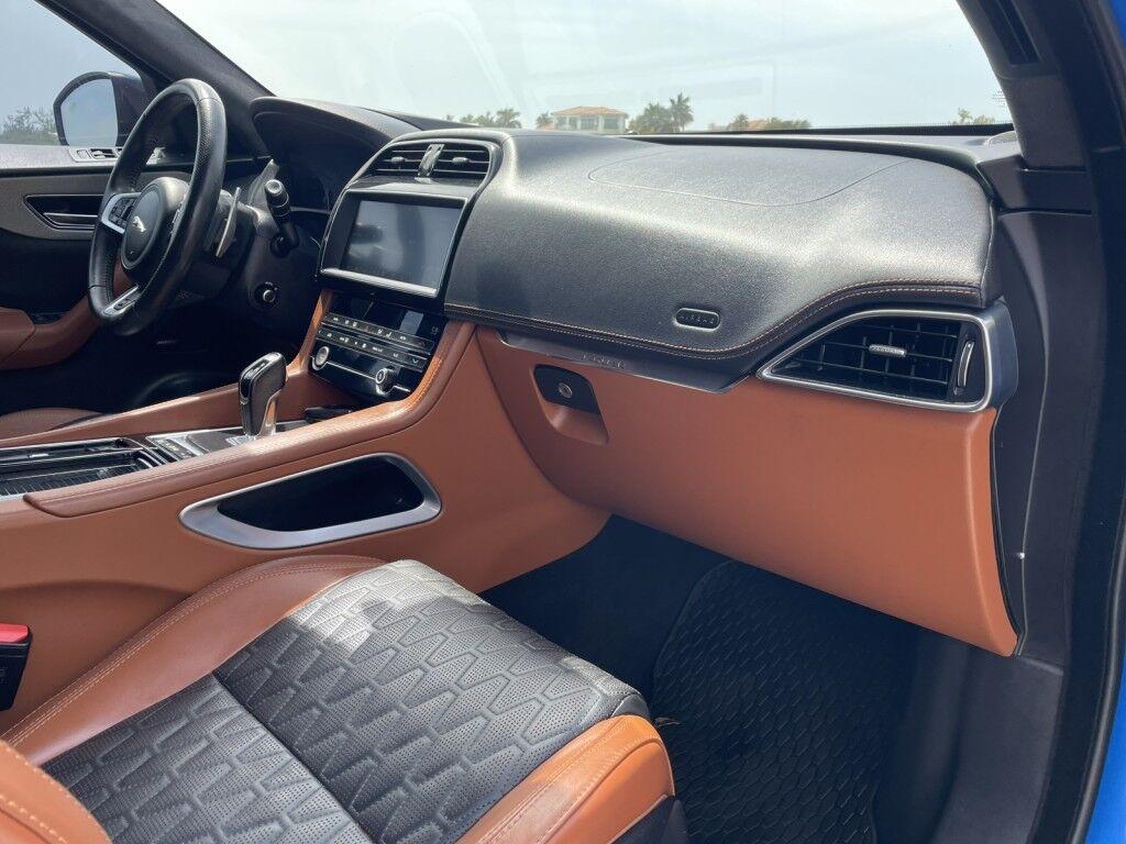 Jaguar F-PACE - Thumbnail 8