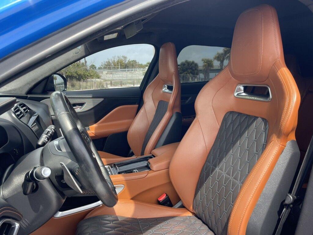 Jaguar F-PACE - Thumbnail 2