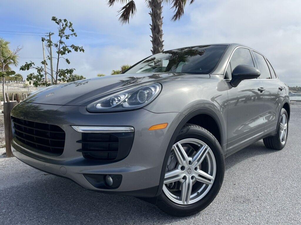 Porsche Cayenne - View 1