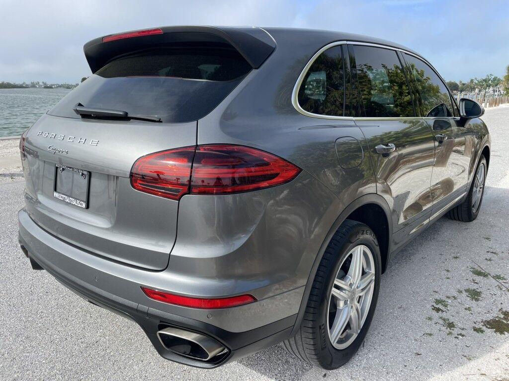 Porsche Cayenne - Thumbnail 6