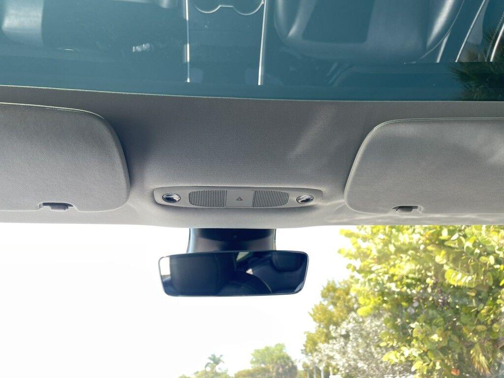 Tesla Model 3 - Thumbnail 18