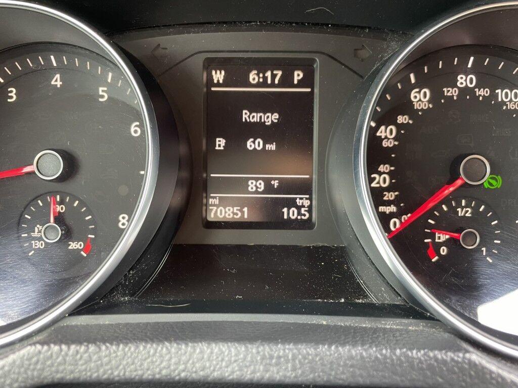 Volkswagen Passat - Thumbnail 19