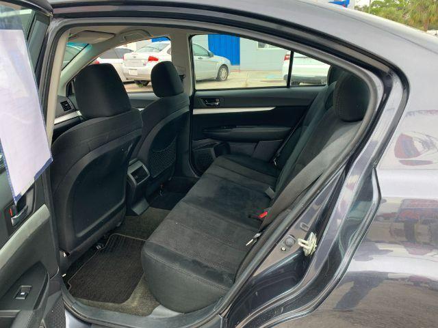 Subaru Legacy - Thumbnail 9