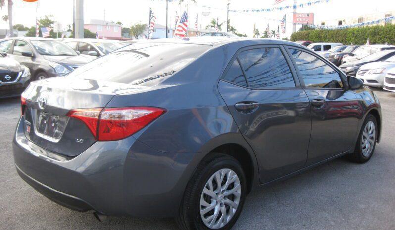 Toyota Corolla - Thumbnail 6