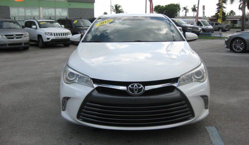 Toyota Camry - Thumbnail 3