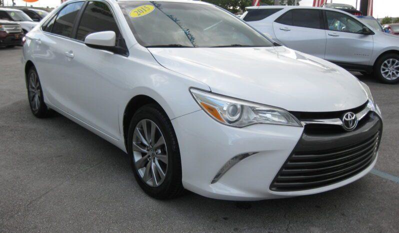 Toyota Camry - Thumbnail 4