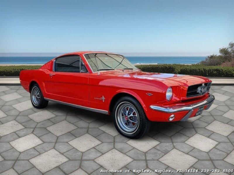 Ford Mustang 2+2 Fastback 289 - View 1