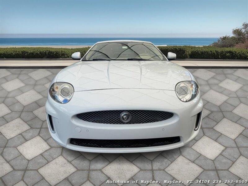 Jaguar XK - Thumbnail 3