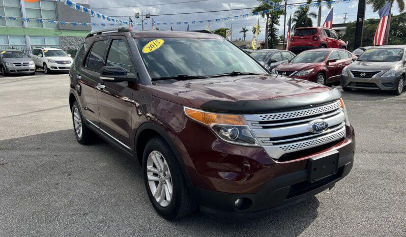 Ford Explorer - Thumbnail 4