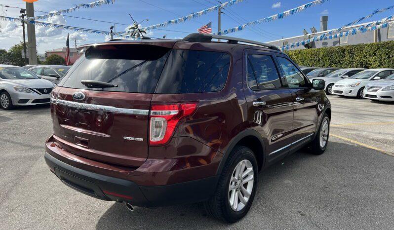 Ford Explorer - Thumbnail 7