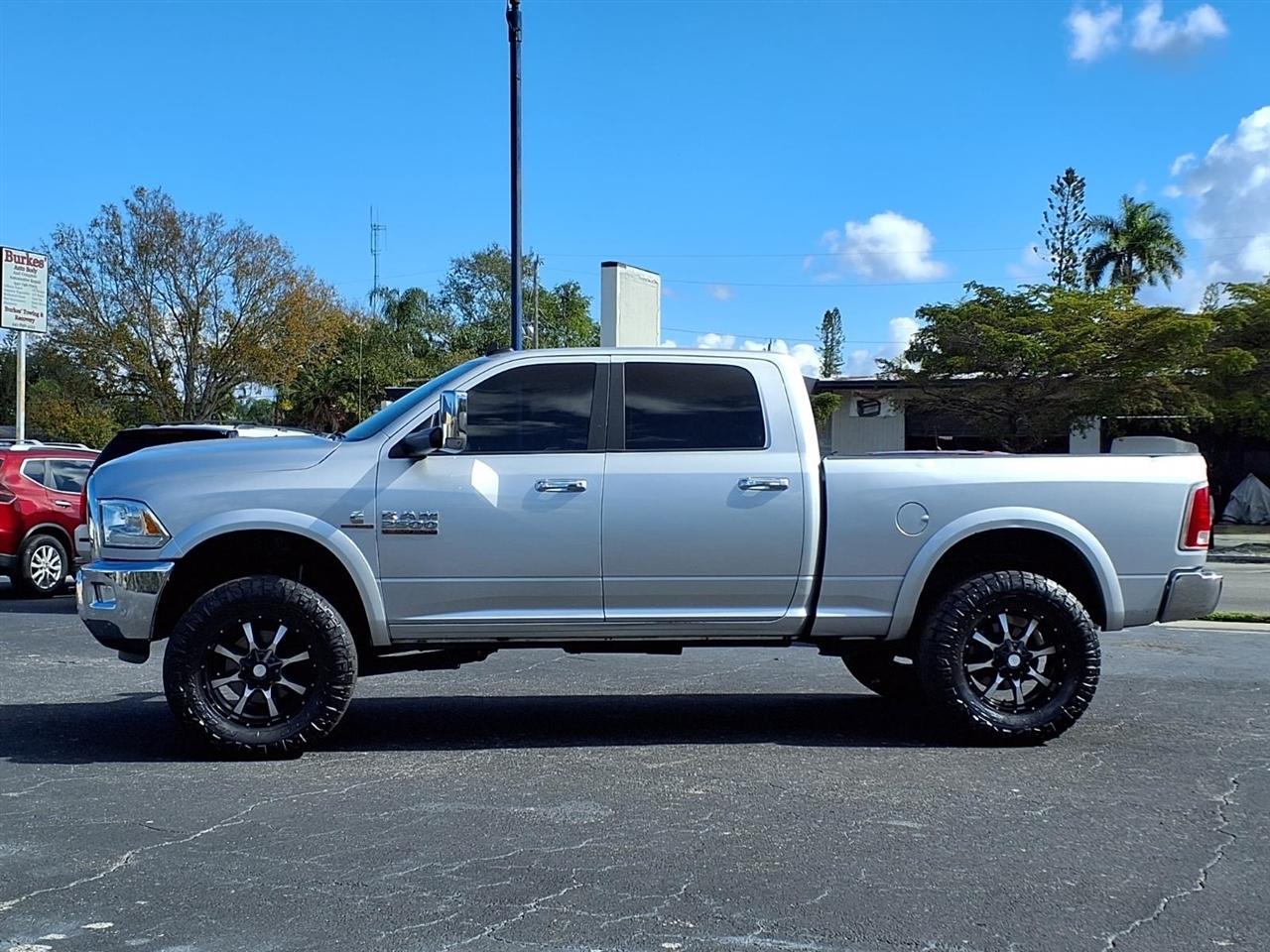 Ram 25004Wd Crew Cab 149" Laramie - Thumbnail 18