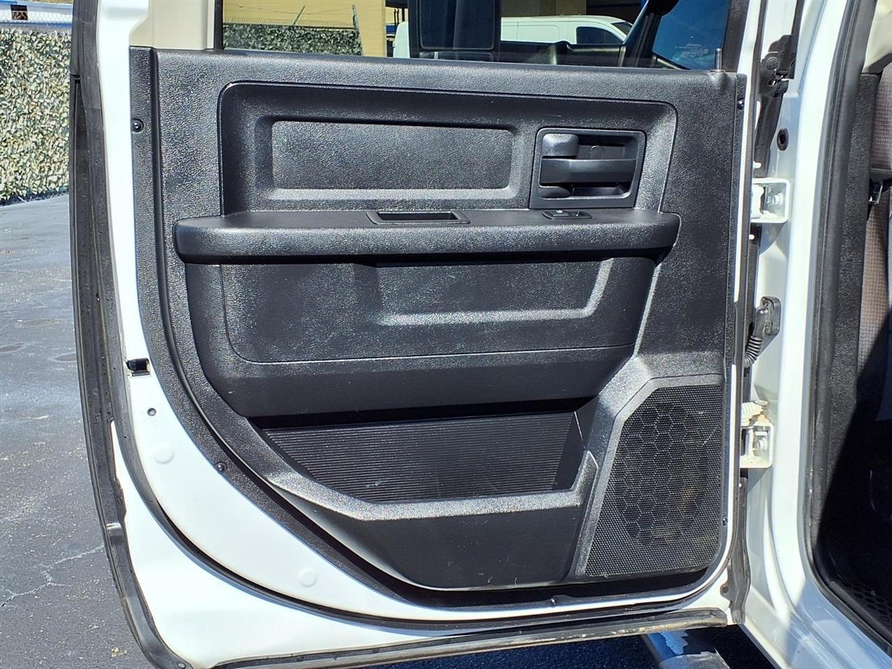 Ram 35004Wd Crew Cab 169" Tradesman - Thumbnail 12