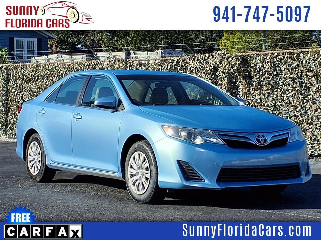 Toyota Camryle 4D Sedan - View 1