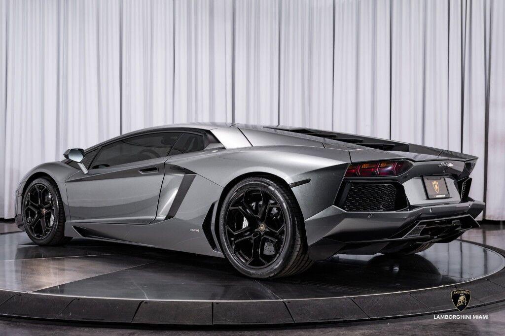 Lamborghini Aventador - Thumbnail 16