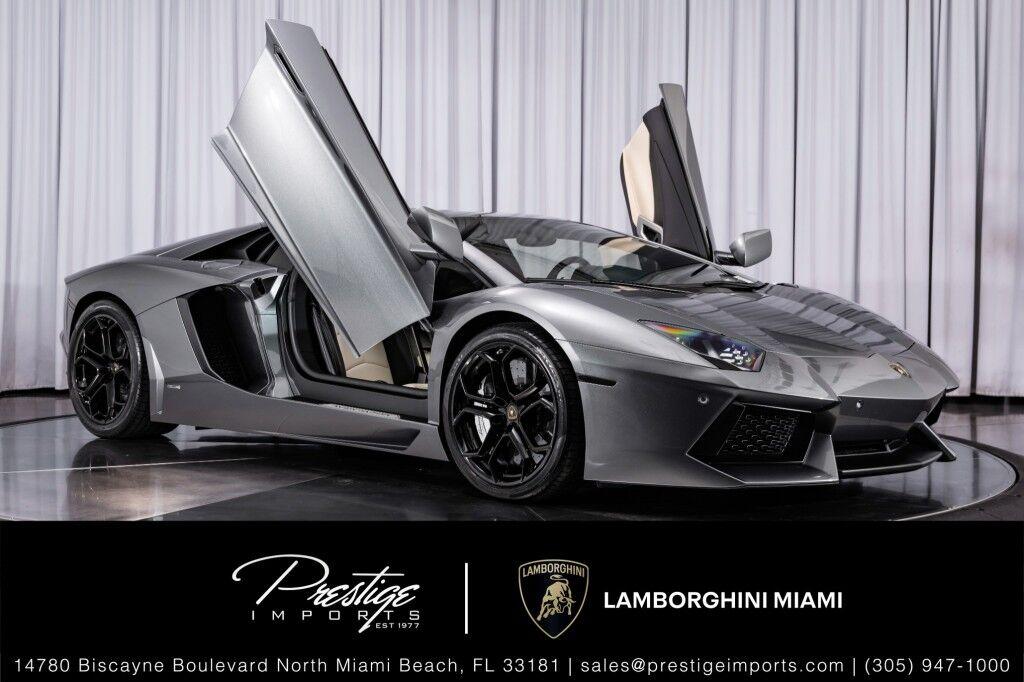 Lamborghini Aventador - View 1