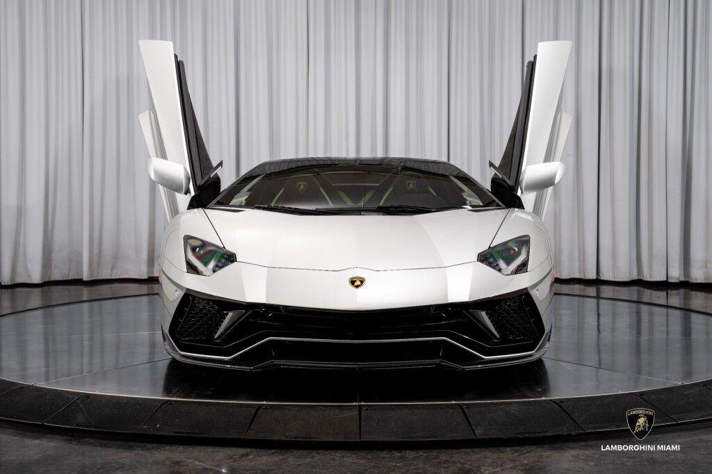Lamborghini Aventador - Thumbnail 9